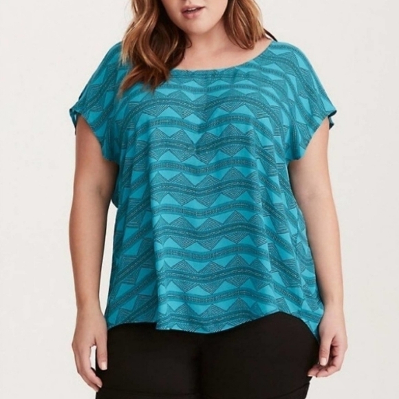 Torrid Split Back Top - Picture 1 of 7